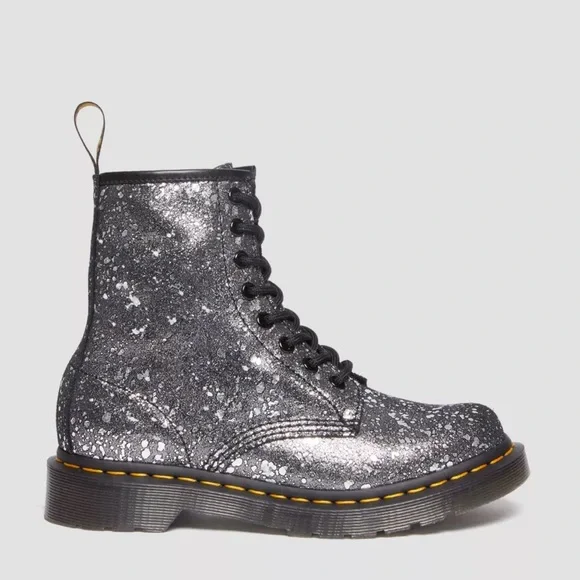 Doc Martens Boots 🩶 - Picture 5 of 9
